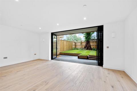 undefined, Orchard Grove, West Wimbledon, SW20