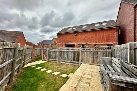 2 bedroom coach house for sale, Gaius Croft, Fairfields, Milton Keynes, MK11