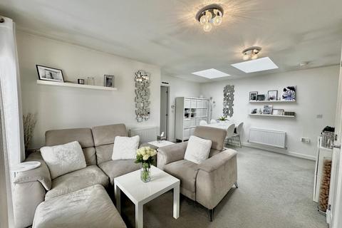 2 bedroom coach house for sale, Gaius Croft, Fairfields, Milton Keynes, MK11