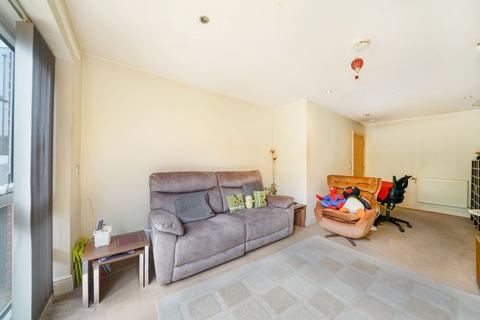 2 bedroom flat for sale, Drinkwater Road, Harrow HA2