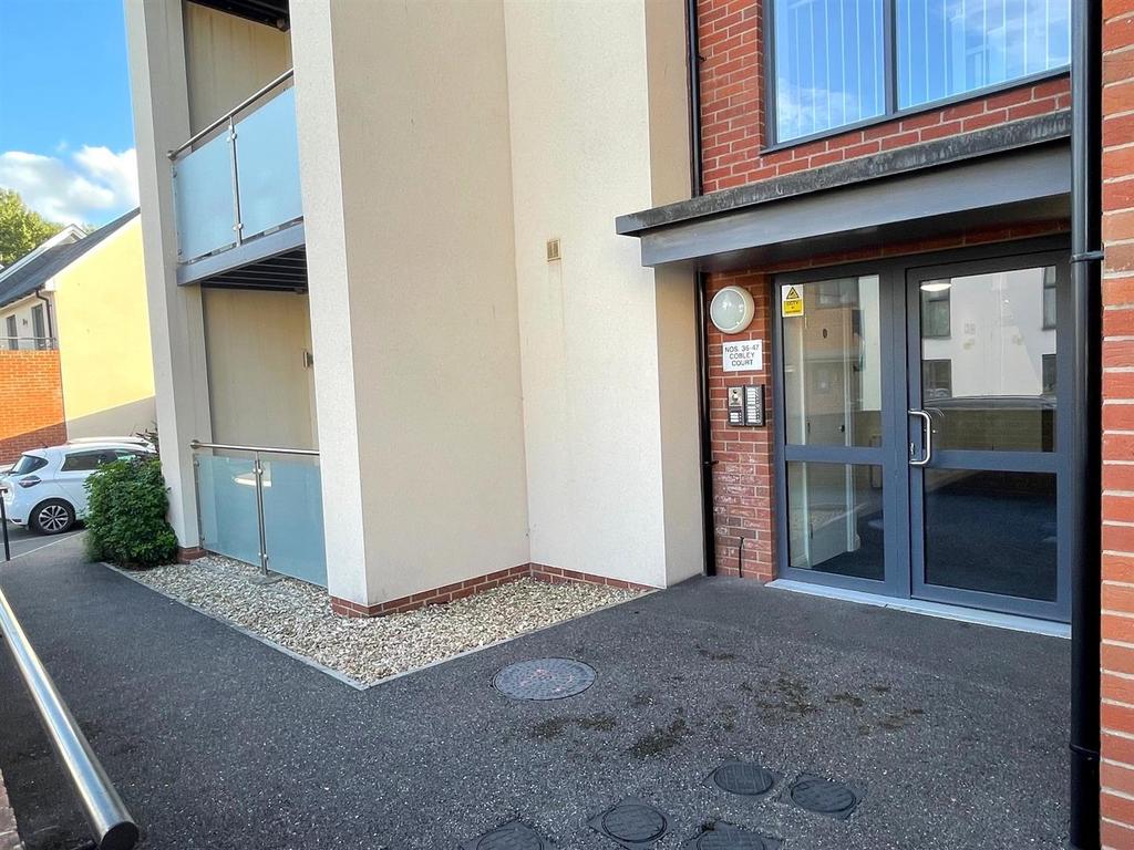 Main Entrance to Cobley Court
