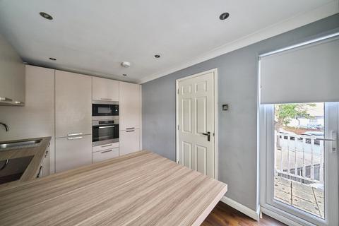 16 Lytchet Road, Bromley, BR1 4DU