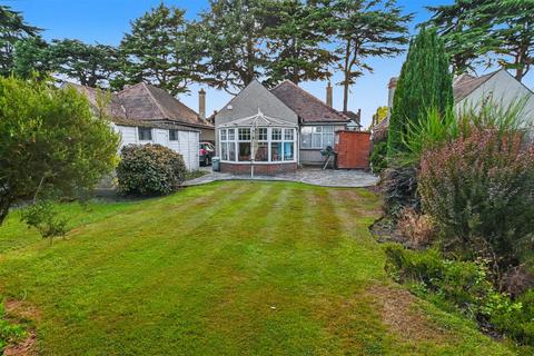 3 bedroom detached bungalow for sale, Victoria Avenue, Southend-On-Sea SS2