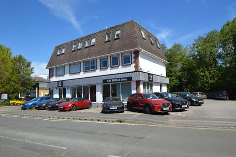 undefined, ADDLESTONE /  WEYBRIDGE