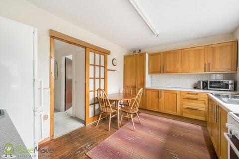 3 bedroom bungalow for sale, Heath Road, Tadley RG26
