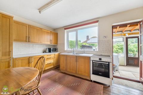 3 bedroom bungalow for sale, Heath Road, Tadley RG26