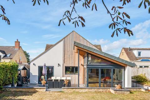undefined, Carterton,  Oxfordshire,  OX18
