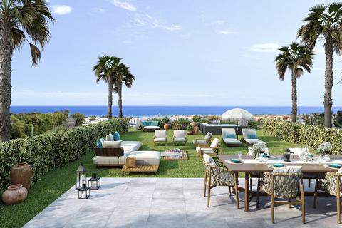 3 bedroom apartment, Casares Costa