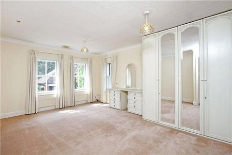 undefined, 52 Queens Acre, Kings Road, Windsor, Berkshire, SL4