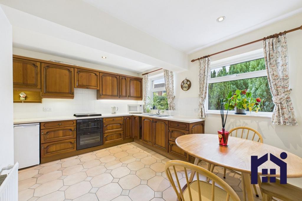 Dining kitchen