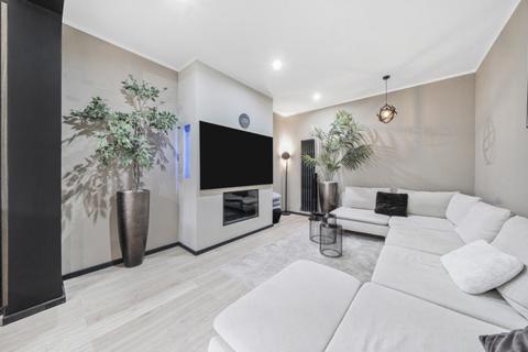 5 bedroom semi-detached house for sale, Kent Gardens, Ealing, W13