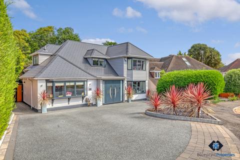 4 bedroom detached house for sale, Hillwood Close, Hutton Mount CM13