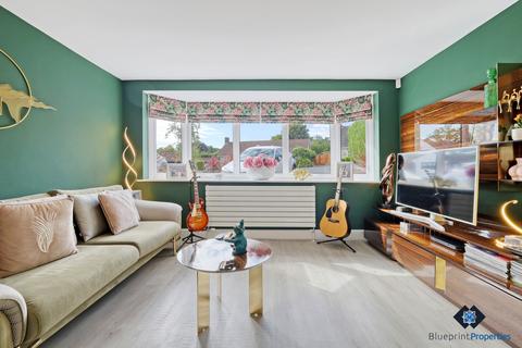 4 bedroom detached house for sale, Hillwood Close, Hutton Mount CM13