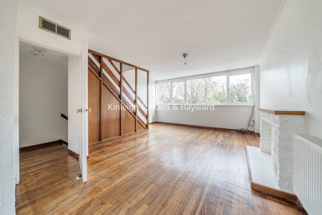 Db938045-4336-4e65-9