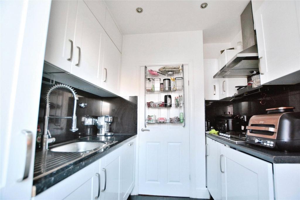 House in London - View 2