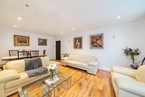 2 bedroom maisonette for sale, Cervantes Court, Northwood