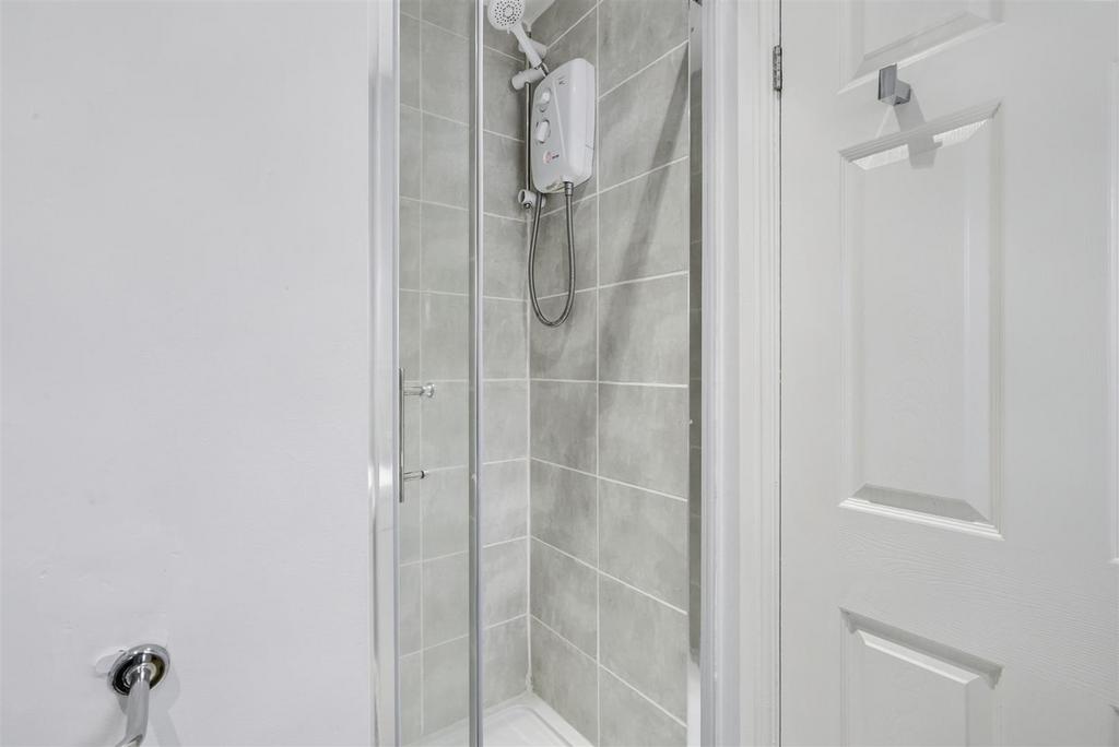 Ensuite 1 1.jpeg