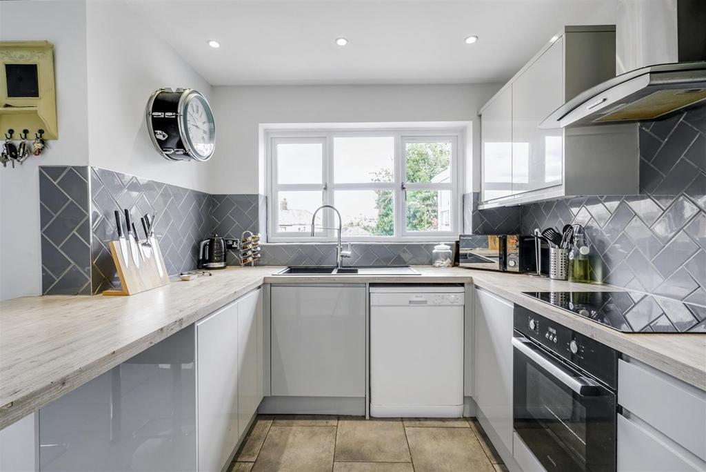 Kitchen 1 2.jpeg