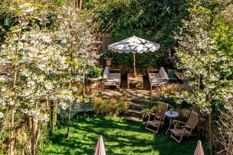 4 bedroom end of terrace house for sale, South Hill Park Gardens, London NW3