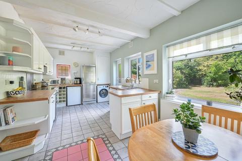4 bedroom semi-detached house for sale, Shelvers Way, Tadworth KT20