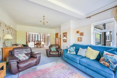 4 bedroom semi-detached house for sale, Shelvers Way, Tadworth KT20
