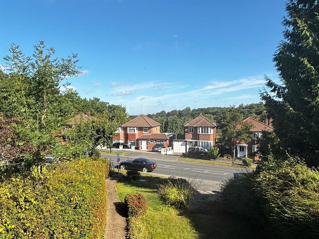 Mitchley Avenue