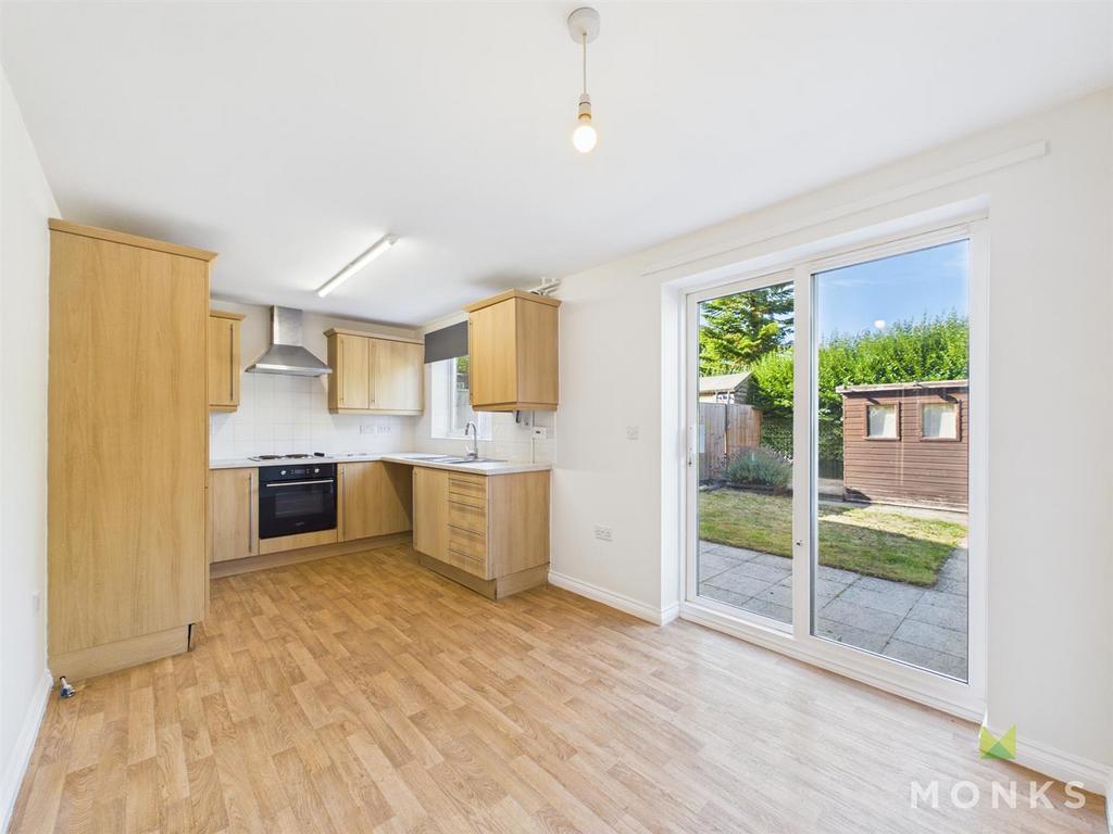 CAM01420 G0-PR0742-STILL009.jpg