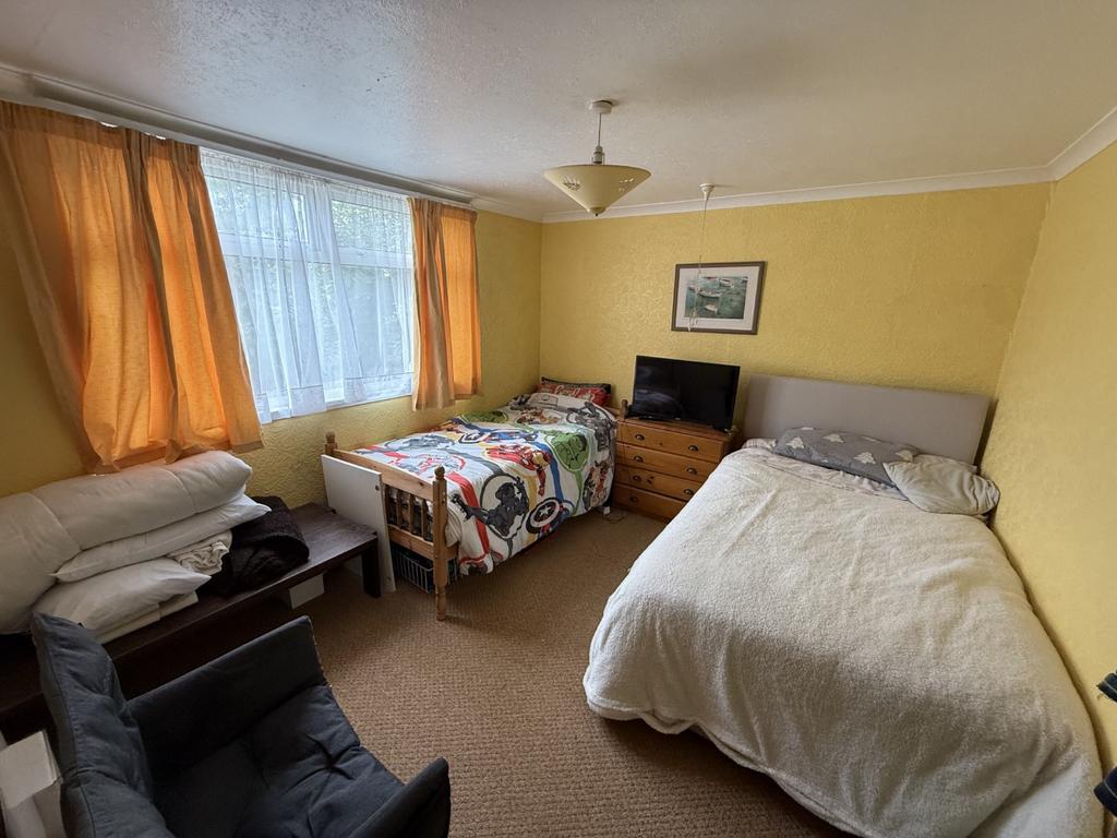 Front Double Bedroom 1