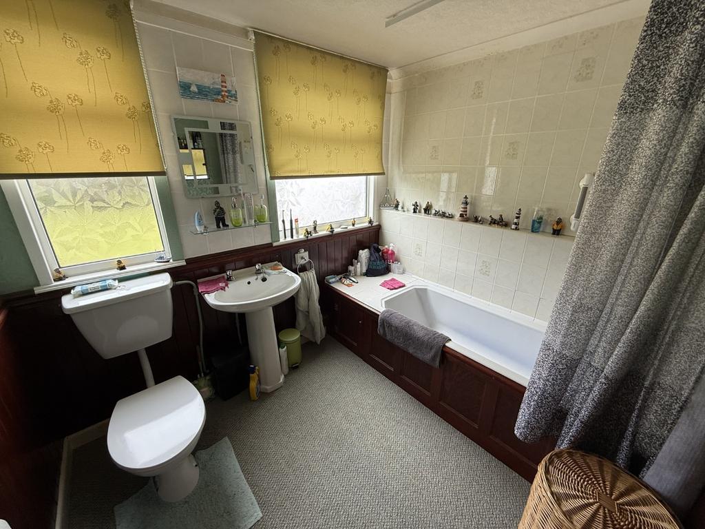 Main Bathroom