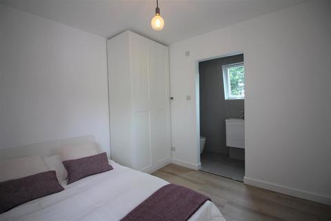 undefined, Victoria Road, Ruislip