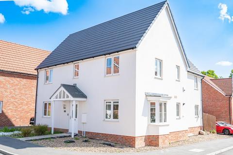 4 bedroom detached house for sale, Ainsworth Drive, Felsted, Dunmow