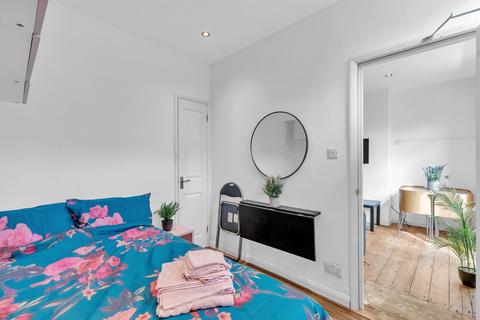 4 bedroom terraced house to rent, Mafeking Road, Brighton BN2