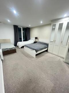 3 bedroom apartment to rent, Royal Victoria Docks, Canary wharf E16