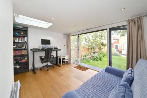 undefined, Millwall, Canary Wharf E14