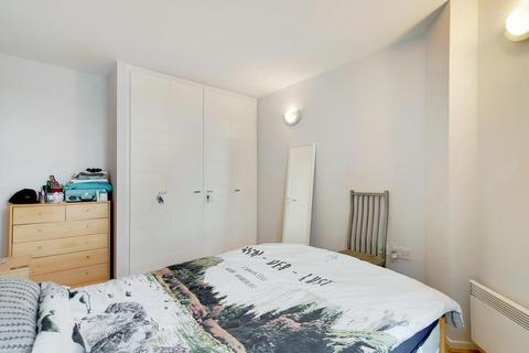 2 bedroom apartment for sale, 1 Hutchings Street, Canary Wharf E14