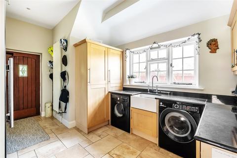 Clock Cottage Christmas Hill, Shalford, Guildford, GU4 8HN