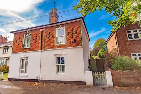 Winchester Street, Farnborough GU14