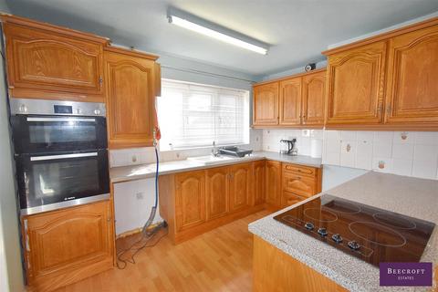 4 bedroom detached bungalow for sale, Belvedere Drive, Darfield, Barnsley