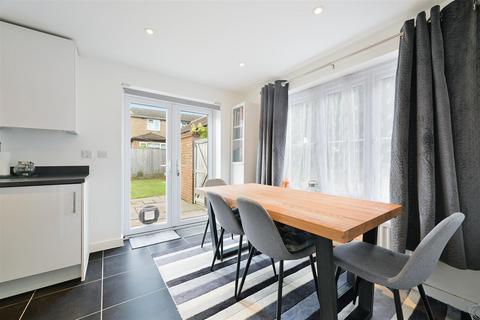 3 bedroom detached house for sale, Preston Manor Road, Tadworth