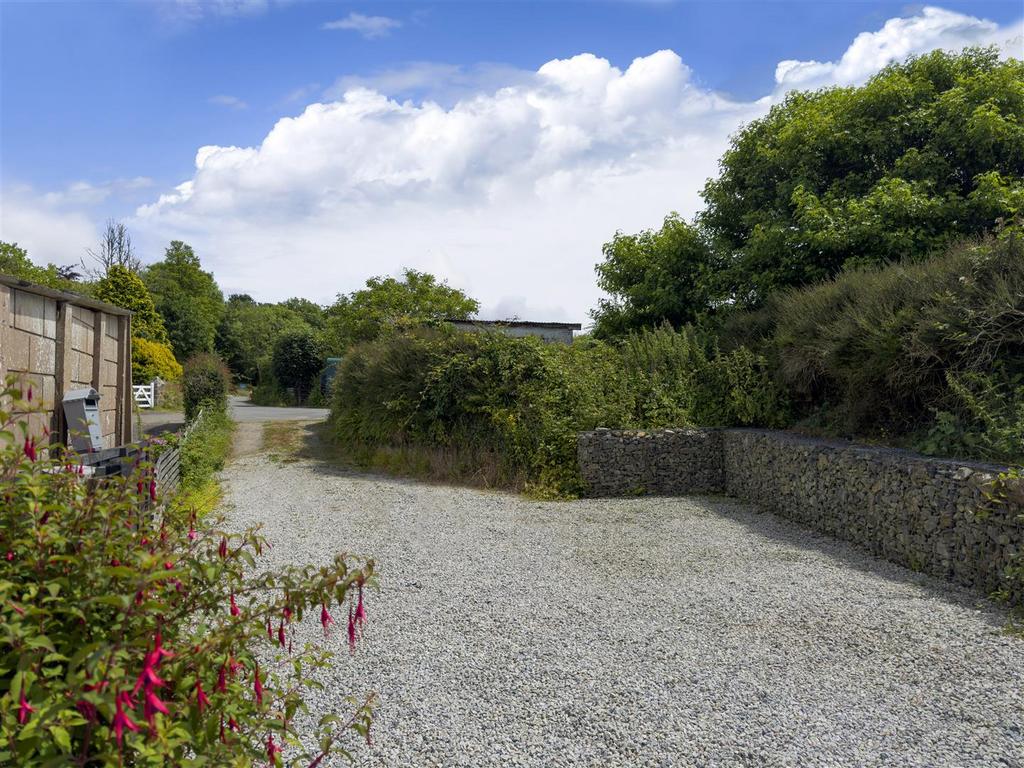 Driveway.jpg