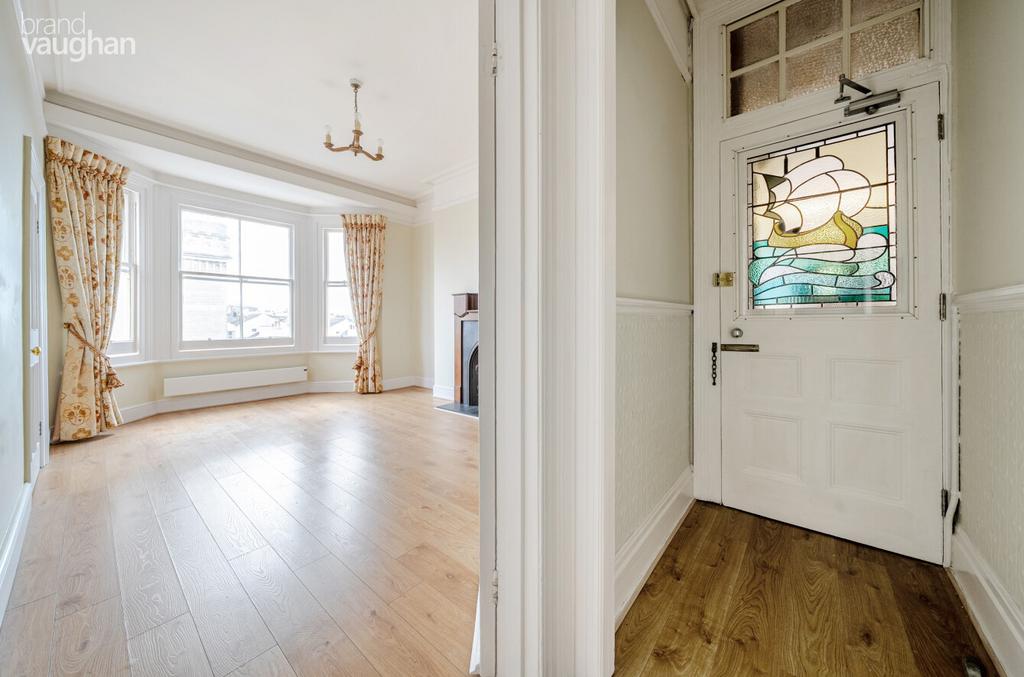 Entrance/Living Room