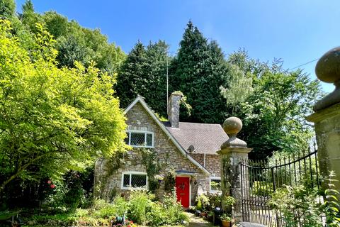 undefined, IMPRESSIVE IRON GATED, 3 Bedroom COUNTRY Home, Wellhead Lodge, Usk Road, Itton, Chepstow, Monmouthshire, NP16 6BT