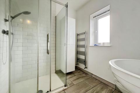 128 Frome Road, Bath, BA2 2PP