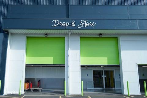 Garage to rent, Monks Cross Drive, Huntington YO32