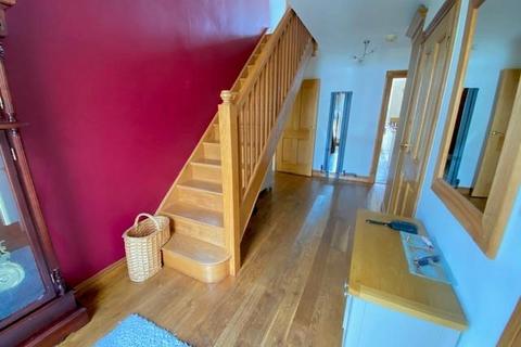6 bedroom detached house for sale, Heol Dinefwr, Foelgastell
