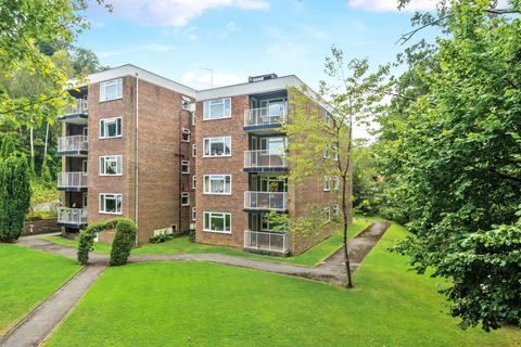 2 bedroom flat for sale, Ockford Road, Surrey GU7