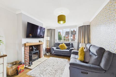19 Ambrose Close, Worcester, WR2 6JX