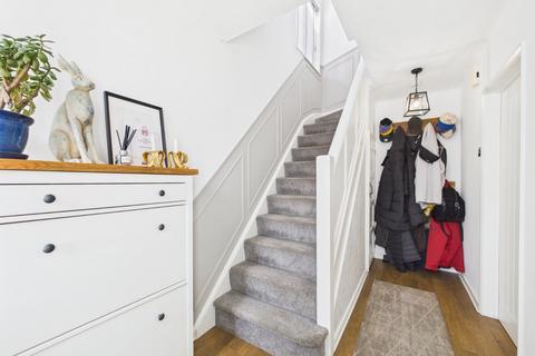 19 Ambrose Close, Worcester, WR2 6JX