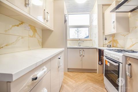 3 bedroom semi-detached house to rent, Whinney Lane, Blackburn, BB2