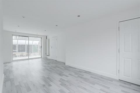 undefined, Midhurst Way, Clifton NG11